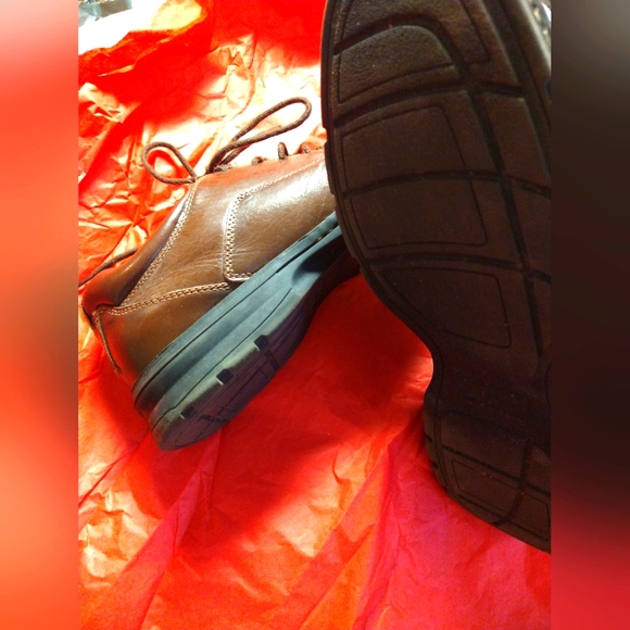 Size 11 in Men,Brown Shoes - Picture 2 of 3